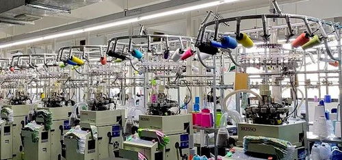 工廠大單臨時取消,一大批外貿高品質衣服急需脫手