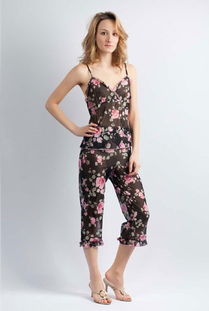 愛(ài)比娜服飾產(chǎn)品全貌及加盟店評(píng)測(cè)